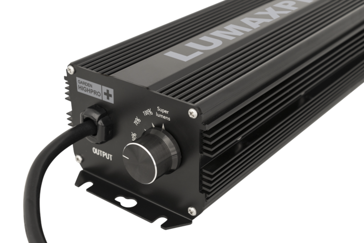 Elektroniczny zasilacz Lumaxpro do lamp HPS i MH – regulacja mocy 400w 600w