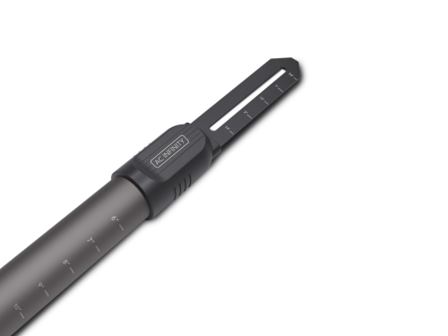 Infografika prezentująca specyfikację sondy: długości poszczególnych części, średnicę, kabel USB-C o długości 144 cali oraz klasę wodoodporności IP67.