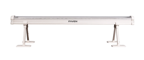 Widok frontowy lampy Faven R8 – minimalistyczny i profesjonalny design.