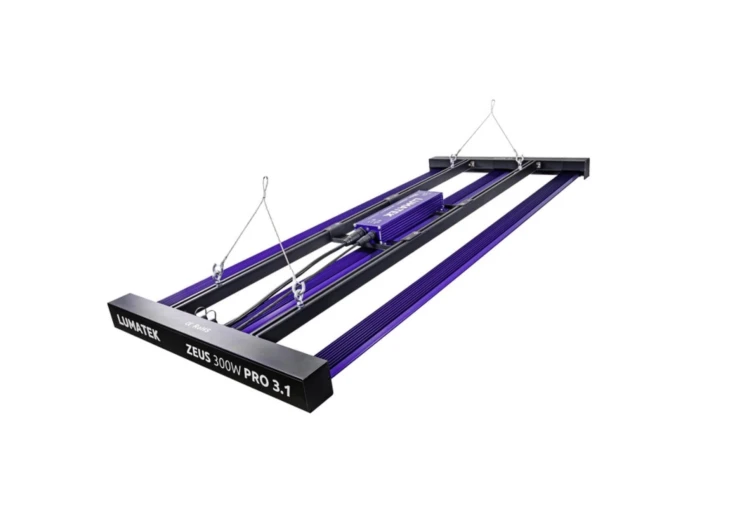 Lampa LED Lumatek ZEUS 300W PRO rzut od ukosa