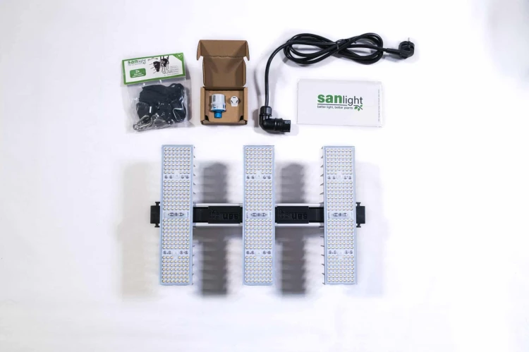 SANlight 60 Set zawartość zestawu lampa kabel wieszaki i ściemniacz