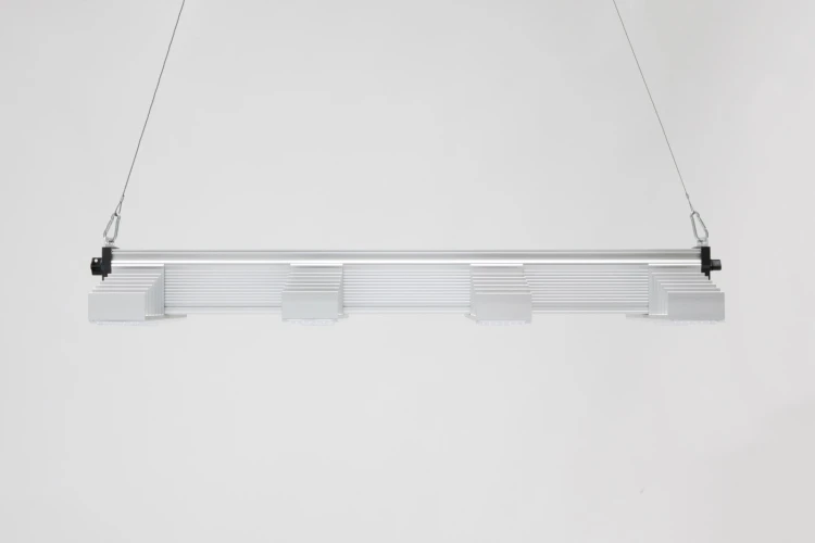 SANlight EVO 4-100 radiator chłodzenia pasywnego widok z boku