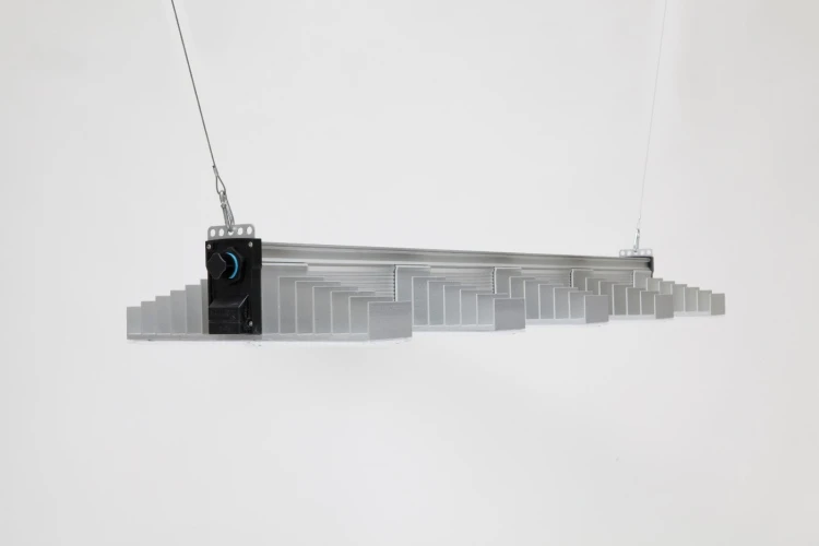 SANlight EVO 5-120 1.5 radiator chłodzenia pasywnego widok z boku