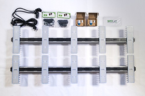 SANlight 150 Set 1.5 zawartość zestawu dwie oprawy EVO 5-150 kabel Y wieszaki