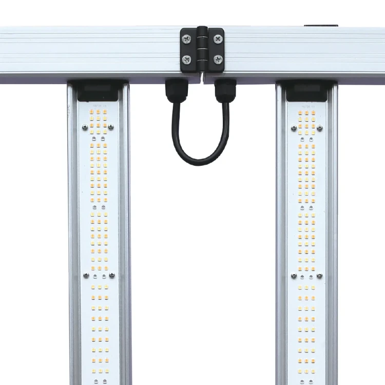 Agrolite QB 730W 3.0 – złącze listew i przewody lampy