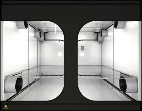 dark room 300 secret jardin
